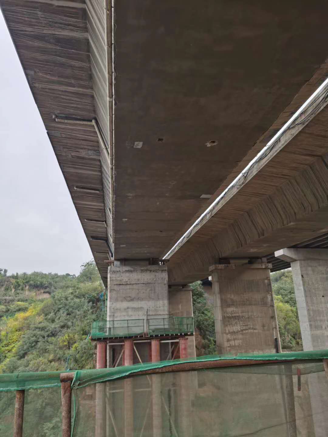六合桥梁加固前制定可行设计方案图并用对施工方法